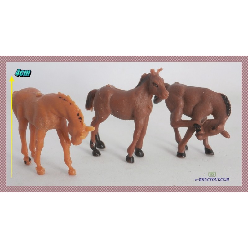 Figurine les animaux de la ferme - lot de 02 poulains