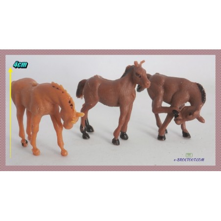 Figurine les animaux de la ferme - lot de 03 poulains