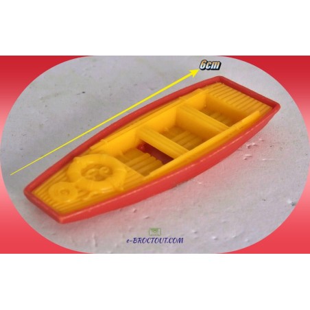 Barque rouge et jaune