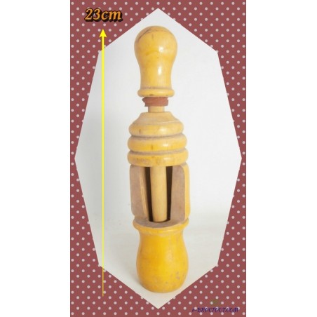 Bouchonneuse À Vin En Bois Massif - Années 50