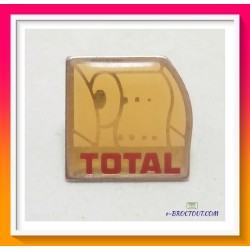 Pin's Série Station Service - Les services Total