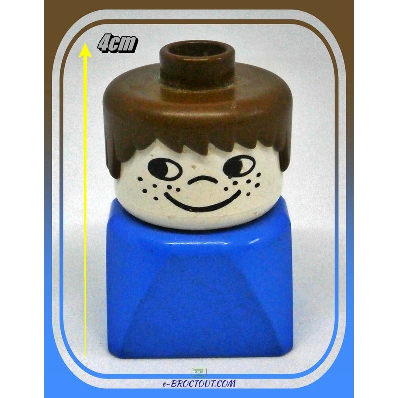 Figurine duplo légo - pièce garçon socle bleu