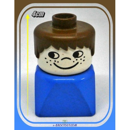 Figurine duplo légo - pièce garçon socle bleu