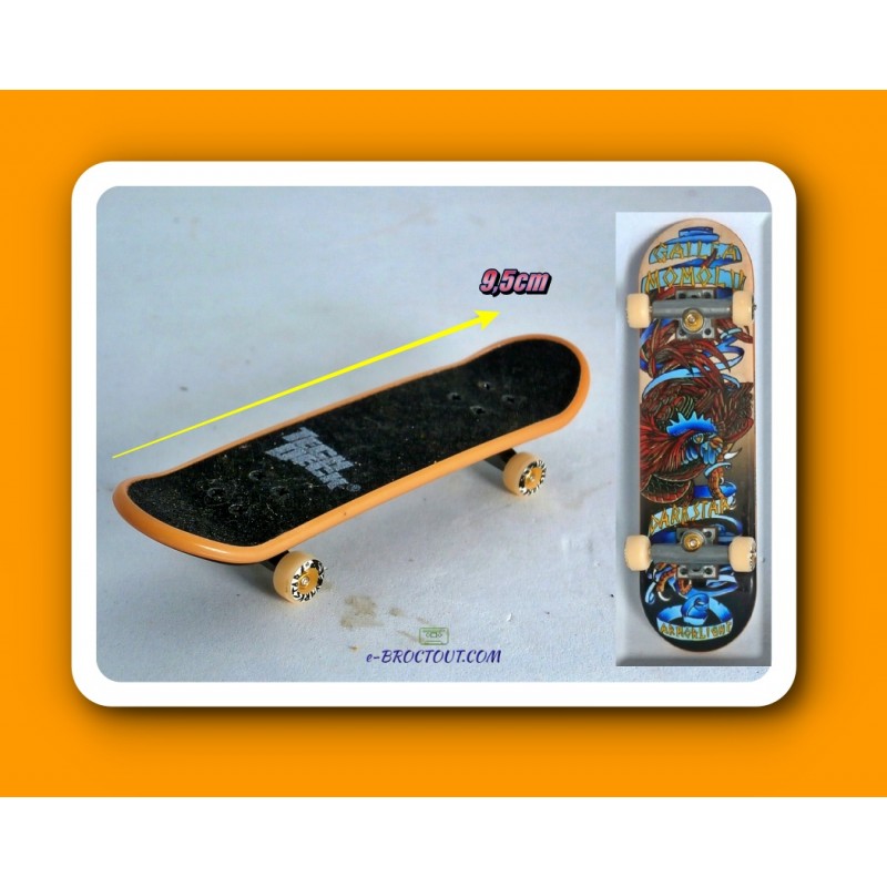 Mini Finger Skateboard - Gallea Momolu Darkstar Armorlight - Tech Deck